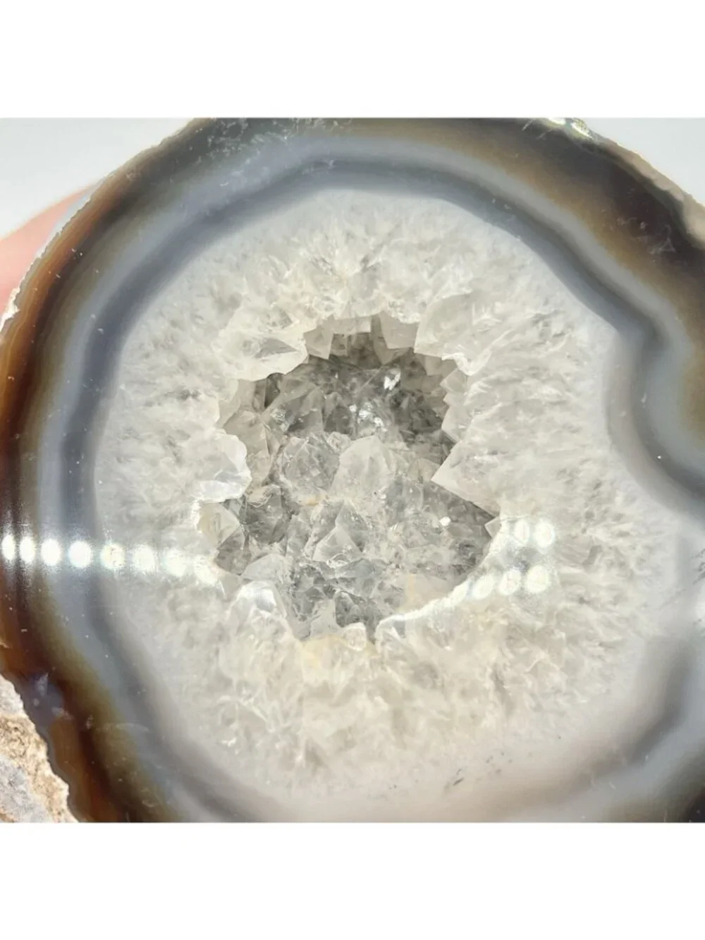 Natural Agate Geode Half Quartz Crystal Druzy Polished Stone Decor 4.25in